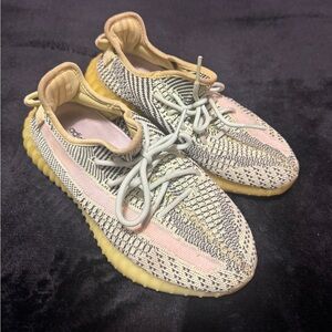 Adidas Yeezy Boost 350 V2 Hyperspace